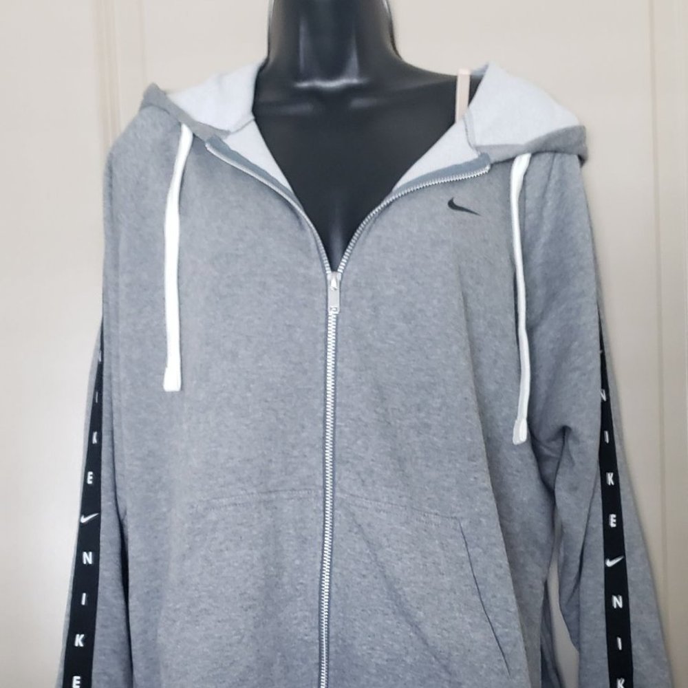 Nike Dri-FIT Get Fit Sweatshirt